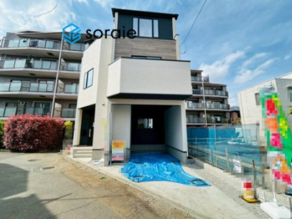 所沢市北有楽町3期　新築戸建の外観|令和8年4月14日撮影。