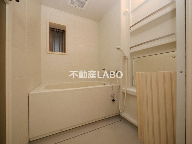 清川六番館の浴室