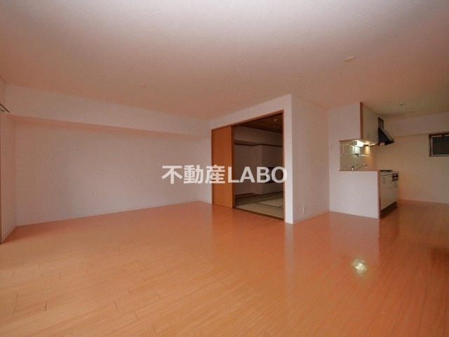 清川六番館の洋室