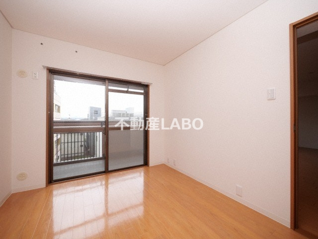 清川六番館の内装