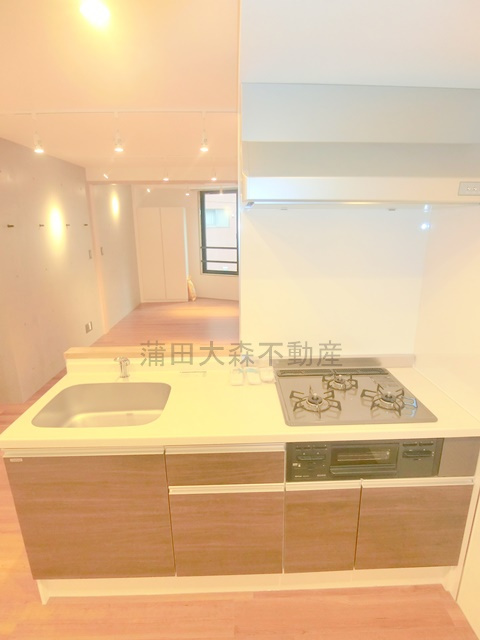 GRAN PASEO大森Ⅲのキッチン|3口ガスグリル付システムキッチン