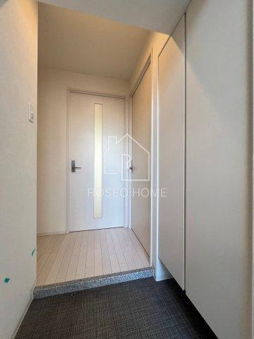 リンデンプラザ心斎橋の玄関|同マンション別部屋：参考写真