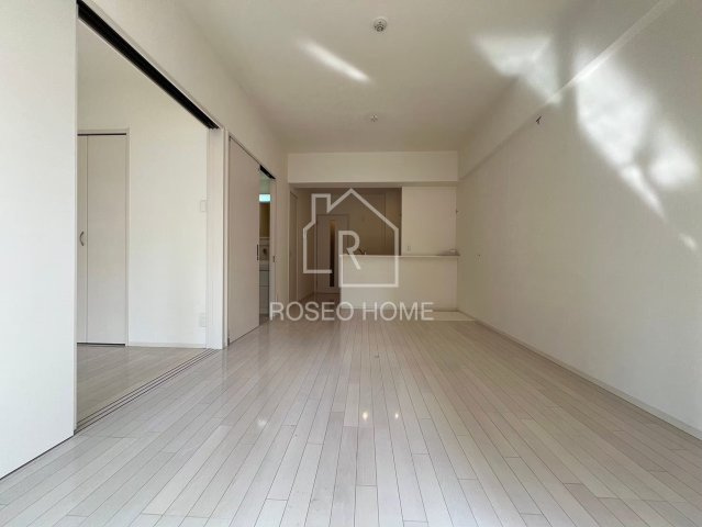 リンデンプラザ心斎橋の居間・リビング|同マンション別部屋：参考写真