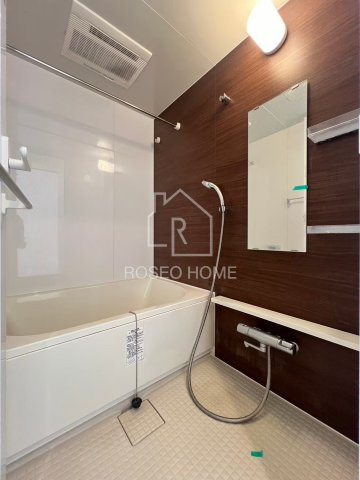 リンデンプラザ心斎橋の浴室|同マンション別部屋：参考写真