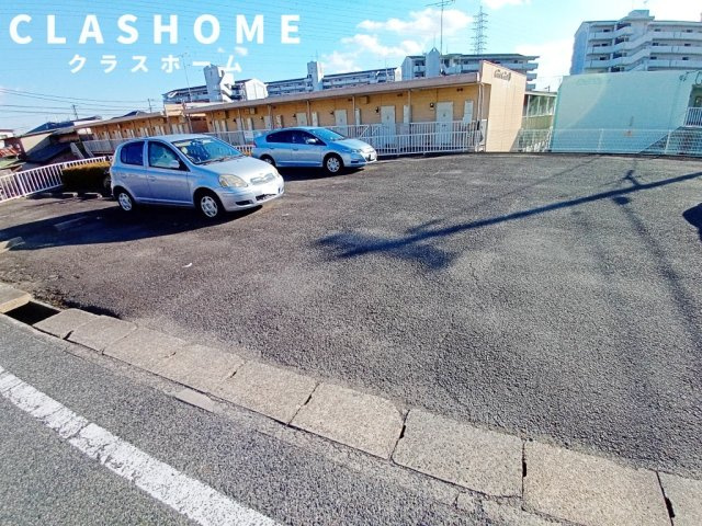 クレストコートＡ　　　刈谷市の賃貸はクラスホーム刈谷店の駐車場
