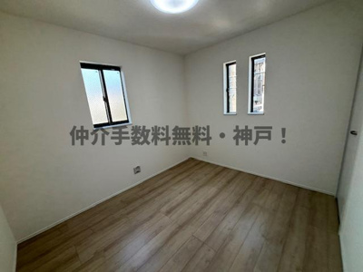 【洋室】 | 神戸市垂水区乙木2丁目　新築戸建　仲介手数料無料！ | 広々とした洋室です
