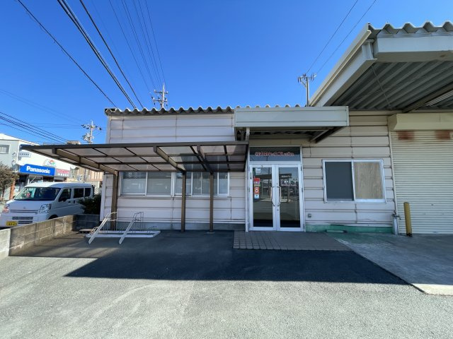 飯田町貸冷蔵倉庫のエントランス