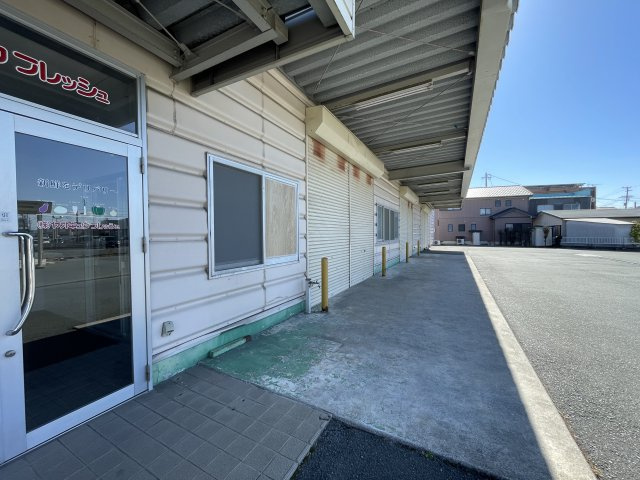 飯田町貸冷蔵倉庫のエントランス