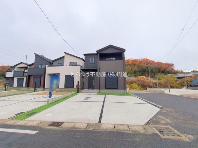 グラファーレ品野町4期の前面道路含む現地写真