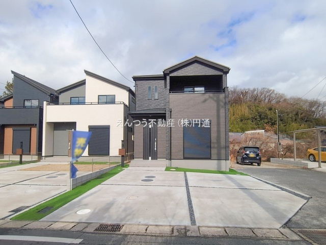 グラファーレ品野町4期の前面道路含む現地写真