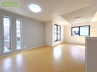 【キッチン】 | 床暖房　EVコンセント　行徳11分　限定1区画　関ヶ島 | 同タイプ　上質感あふれるスタイリッシュキッチン