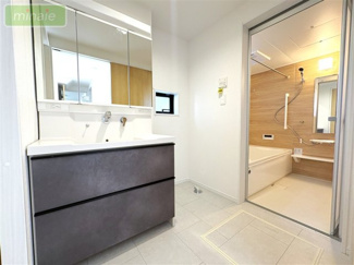 【浴室】 | 床暖房　EVコンセント　行徳11分　限定1区画　関ヶ島 | 同タイプ　ゆったり入れる快適バスルーム