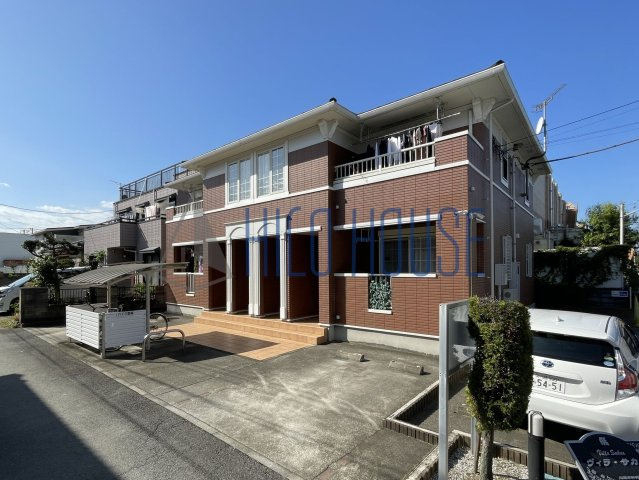 ヴィラ　サカエの外観