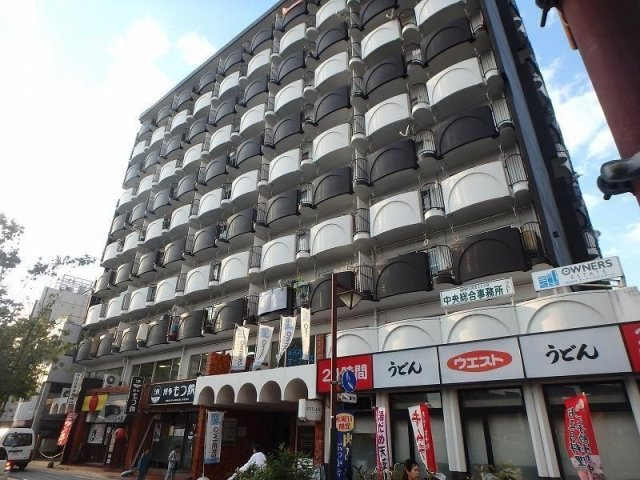 福岡市中央区舞鶴３丁目の賃貸マンションのエントランス