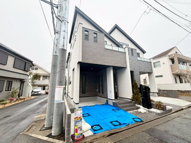 杉並区荻窪1丁目　 新築戸建の外観|車での移動が欠かせないファミリーにも嬉しいプランです。

現地ご見学希望・資料請求などお気軽にお問い合わせ下さい！
03-5990-5201