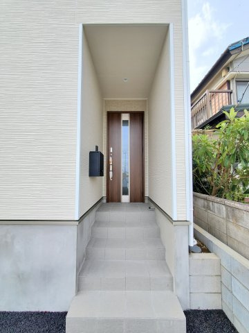 三郷市　天神1丁目　新築戸建　　全1棟の駐車場|施工例です