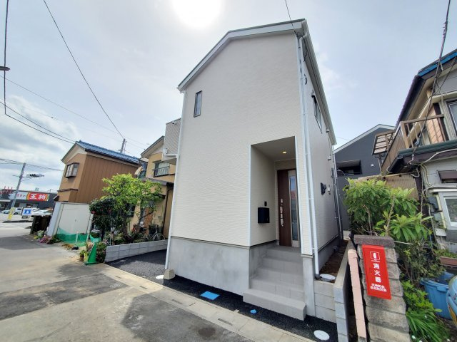 三郷市　天神1丁目　新築戸建　　全1棟の前面道路含む現地写真|前面道路含む現地写真です