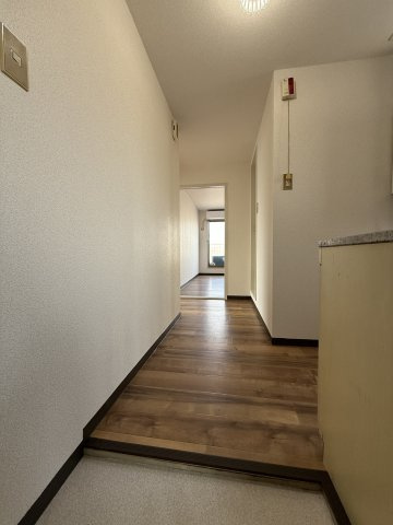 マンションコスモⅢの玄関