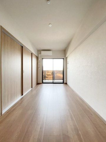 福岡市博多区井相田３丁目の賃貸マンションの居間・リビング
