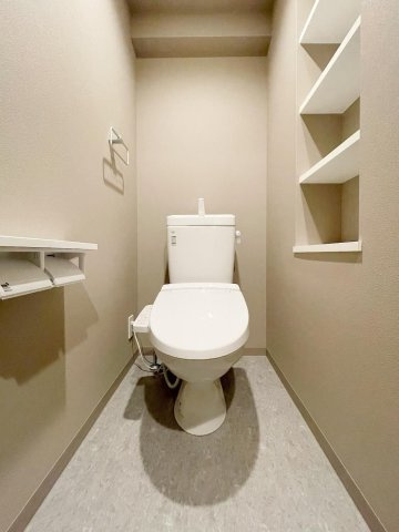 福岡市博多区井相田３丁目の賃貸マンションのトイレ