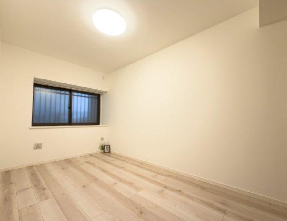 ダイヤパレスワンダースケープの洋室|洋室は、リビングから目が届く場所なので、お子様の遊び部屋・お昼寝スペースとして使うのもオススメです♪