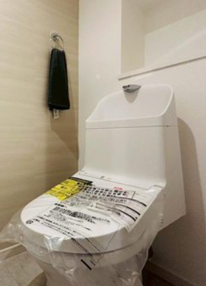 ダイヤパレスワンダースケープのトイレ|温水洗浄便座付きトイレ新設です。