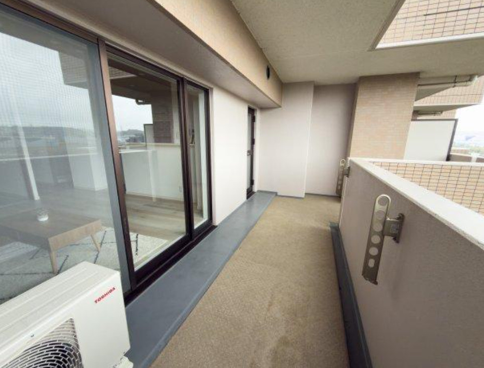 ダイヤパレスワンダースケープのバルコニー|13.78m2のワイドバルコニーです。