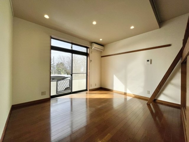 ヴィラ・SSの洋室