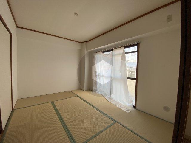 ルミエール織田の和室