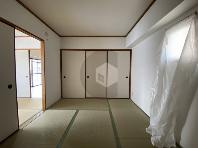 ルミエール織田の和室