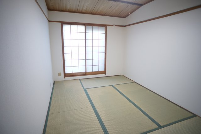 ユーロハイツ御殿山の和室