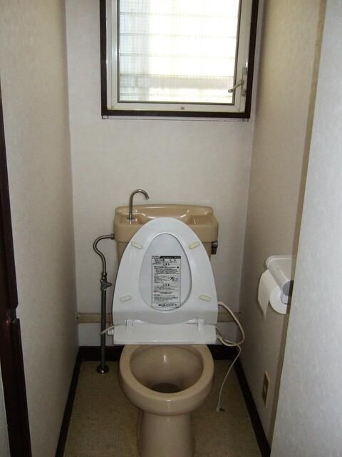 内田ビルのトイレ