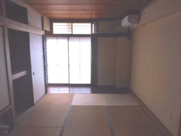 内田ビルの洋室