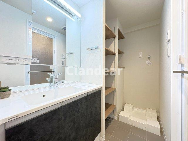 イニシア墨田押上の独立洗面台|ドキドキの新生活も、安心してスタート。ぴったりの住まいを見つけませんか？クランディアが一緒に住まい選びをサポートします‼　まずは、お気軽にお問合せください　＃クランディア