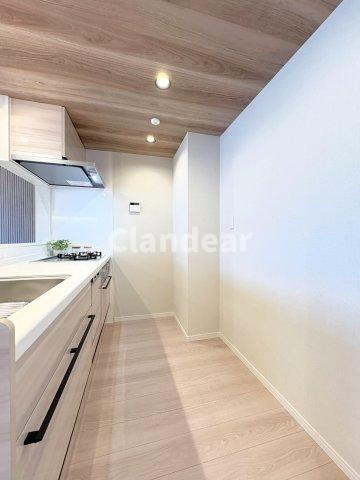 イニシア墨田押上のキッチン|ドキドキの新生活も、安心してスタート。ぴったりの住まいを見つけませんか？クランディアが一緒に住まい選びをサポートします‼　まずは、お気軽にお問合せください　＃クランディア