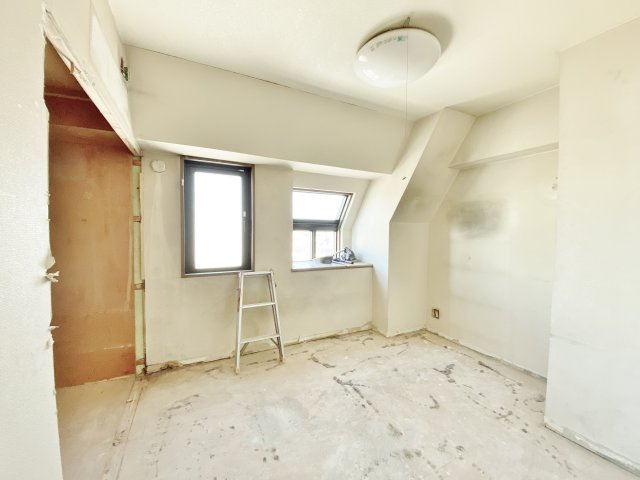 セザール平和台ガーデンの洋室|5.3帖洋室
フローリング・クロスも全室張替いたします
室内大変綺麗に生まれ変わります♪