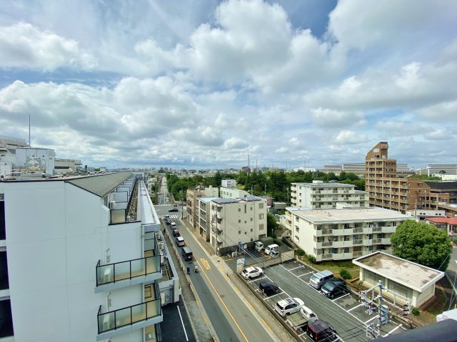 セザール平和台ガーデンの展望|最上階　8階部分からの眺望
見晴らしも良く気持ちの良い青空が望めます