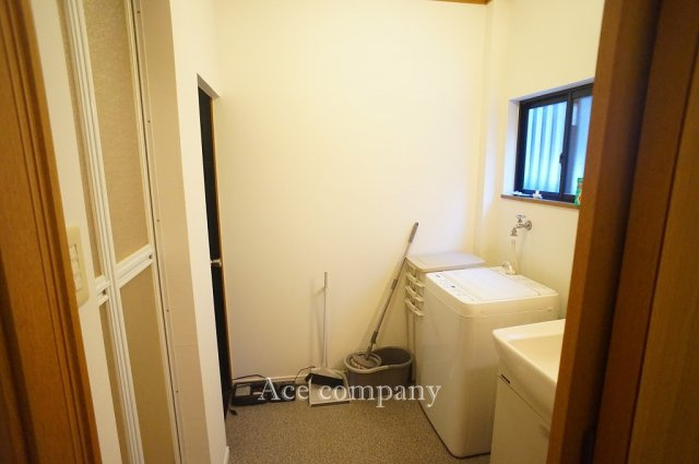 【ランドリースペース】 | 平野区西脇4丁目 | 勝手口から勝手口からフリースペースへ。