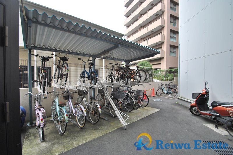 ライオンズプラザ茅ケ崎駅前の駐輪場