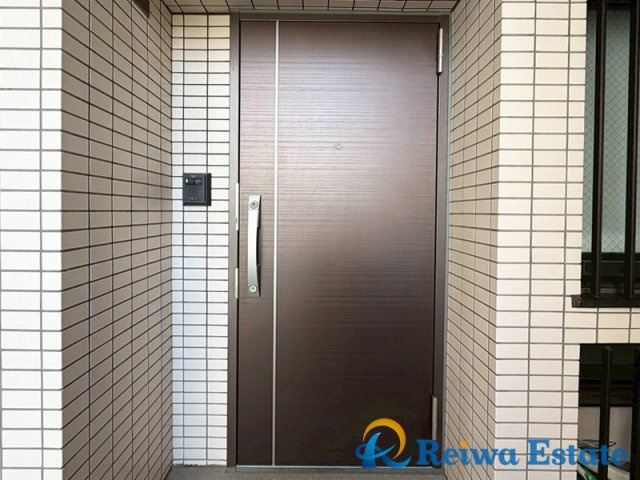 ライオンズプラザ茅ケ崎駅前の玄関