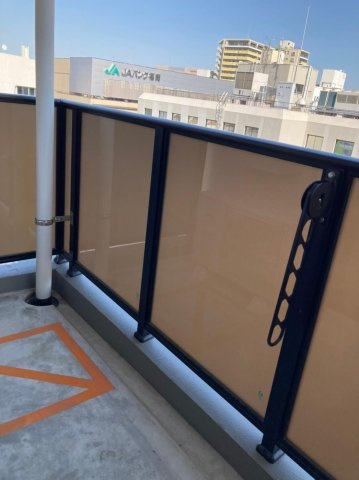 福岡市中央区天神４丁目の賃貸マンションのバルコニー