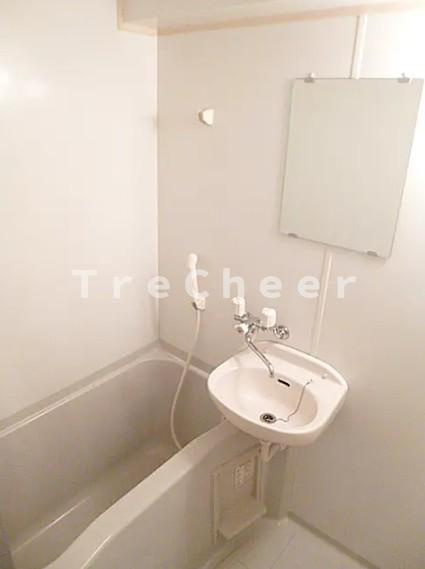 スカイコート新宿御苑前の浴室