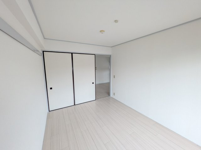 第２アベコーマンションの洋室