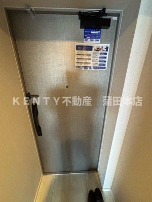 【玄関】 | レジディア蒲田プレイス | 収納もある玄関です