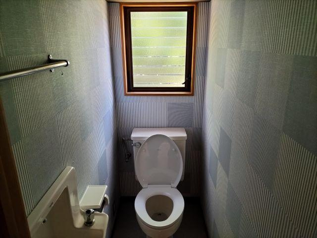 高知市新本町2丁目　中古戸建てのトイレ