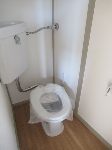 兵庫県公社　伊川谷（１）１号棟のトイレ|コンパクトで使いやすいトイレです