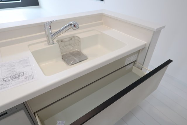 《仲介手数料無料》南区文蔵５丁目8-1新築一戸建てサニータウンのキッチン