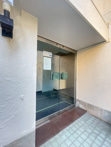 【エントランス】