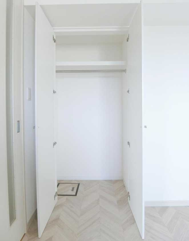 プラウドフラット三軒茶屋　高層階　南西角部屋　ファミリー向けの収納