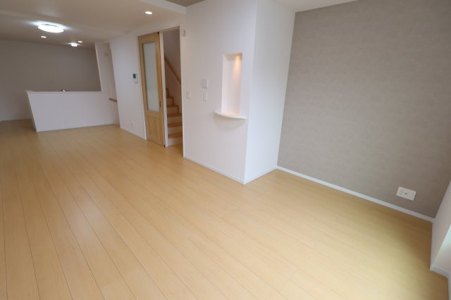 《仲介手数料無料》南区文蔵５丁目8-1新築一戸建てサニータウンの居間・リビング